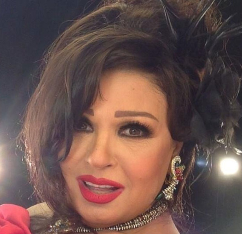 صورة هكذا عايدت فيفي عبده ابنتها في عيد ميلادها!